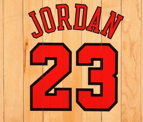 在线博彩-年终总决赛四强战对决在即！罗马演练定位球，拜仁慕尼黑密集防守应对